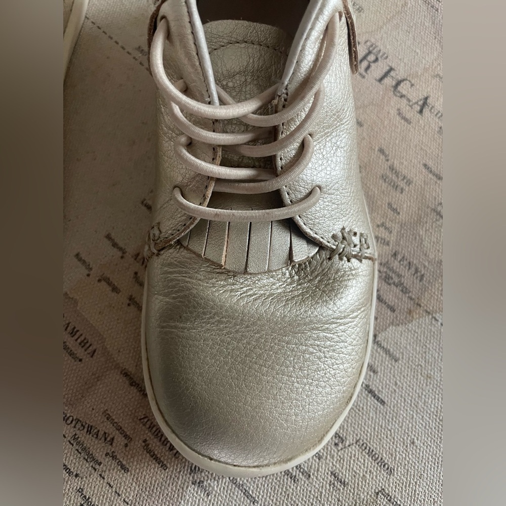 Freshly Picked Platinum Sneaker Mocc Leather Shoes Size 10 - Picture 7 of 10